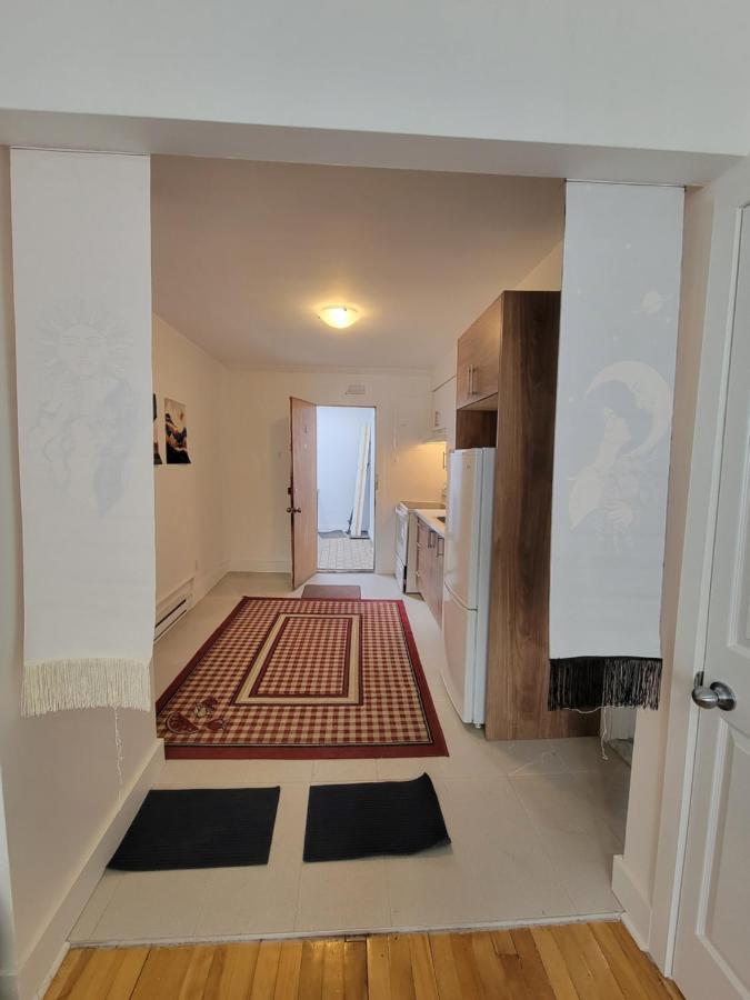 Small Condo In Montreal -Fast Wifi Exterior foto